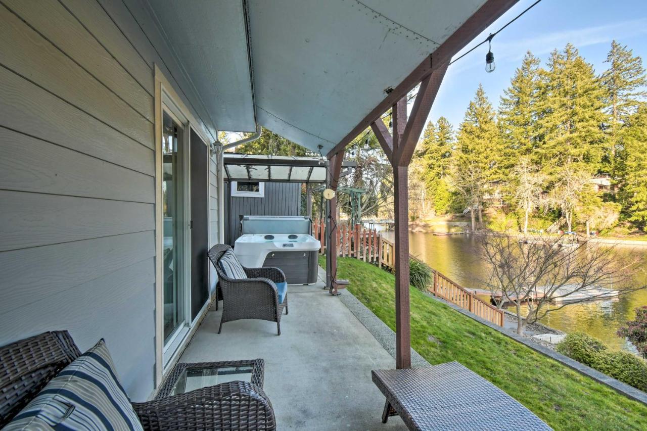 The Peacock House - Waterfront Home With Hot Tub! Олимпия Экстерьер фото
