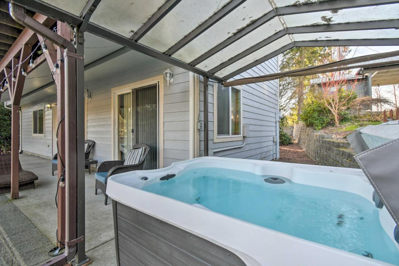 The Peacock House - Waterfront Home With Hot Tub! Олимпия Экстерьер фото